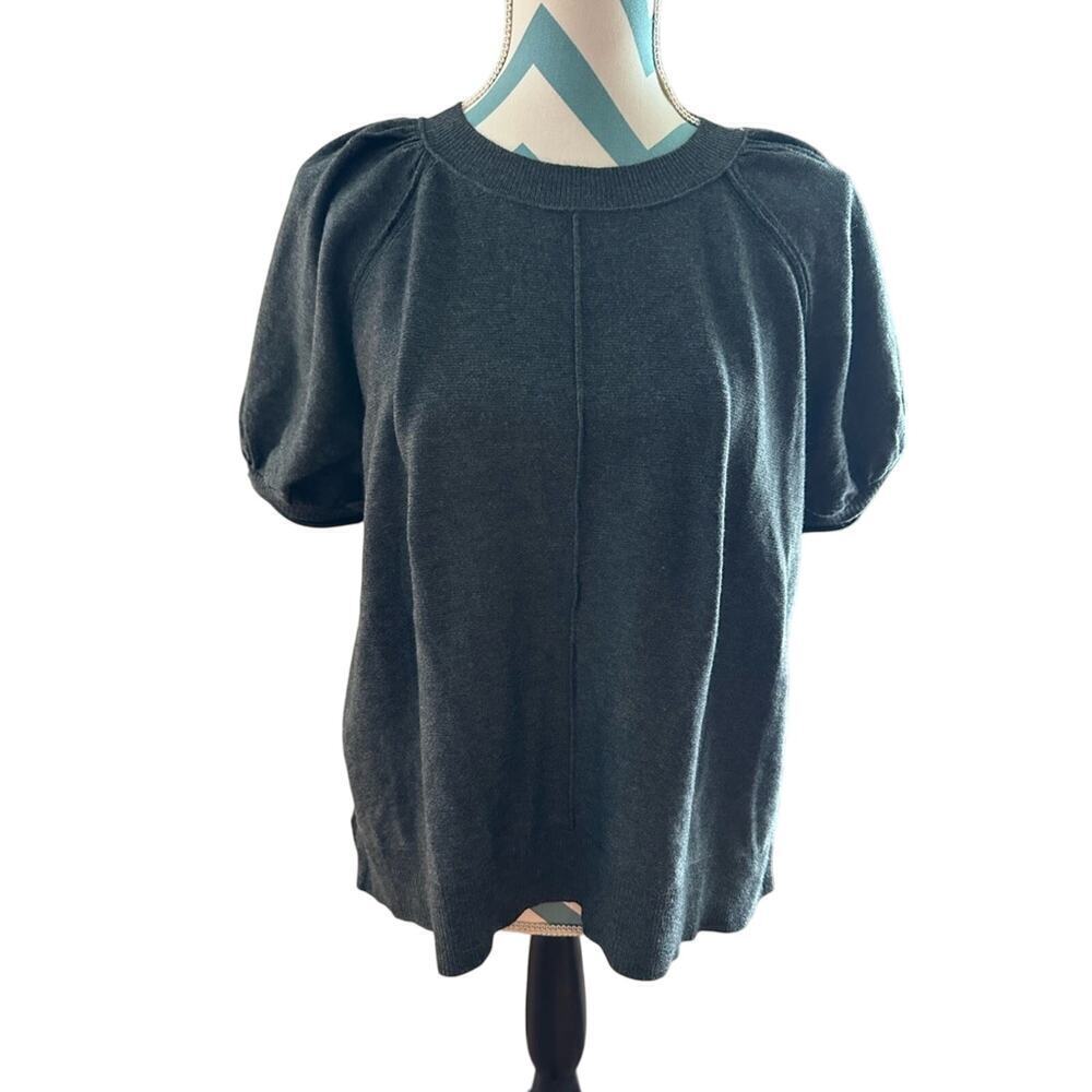 NWT- Universal Thread Short Sleeve Knot Top